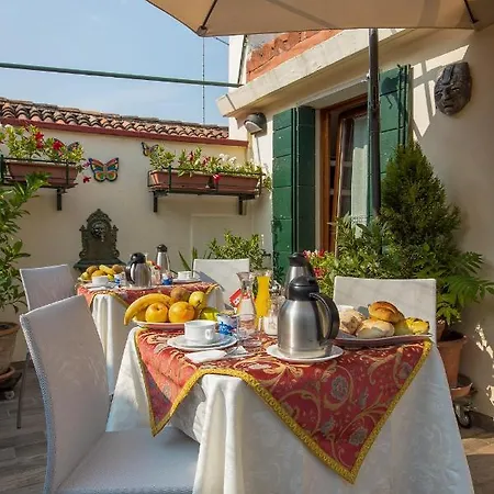 Bed & Breakfast Angeles 3*