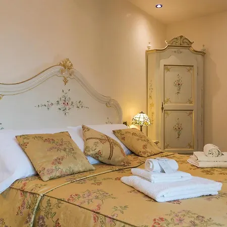 Angeles Bed & Breakfast