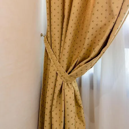 Angeles Bed & Breakfast 3*