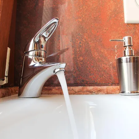 Bed & Breakfast Angeles 3*