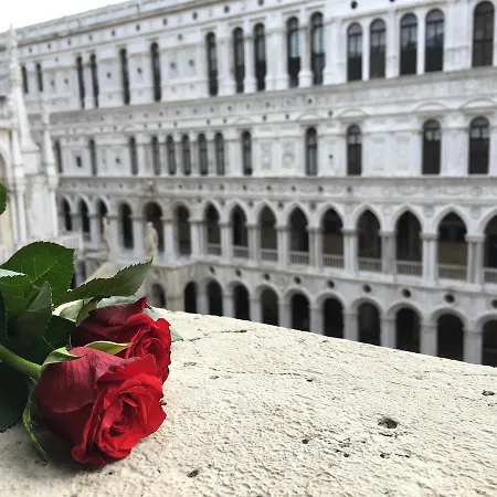 Bed & Breakfast Angeles 3*