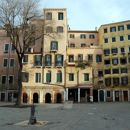 Angeles לינה וארוחת בוקר ונציה