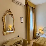 Angeles Oda ve Kahvaltı