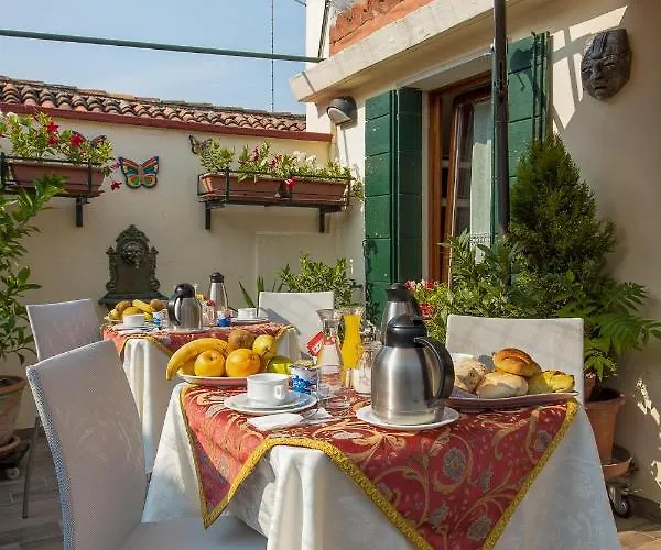 Bed & Breakfast Angeles 3*