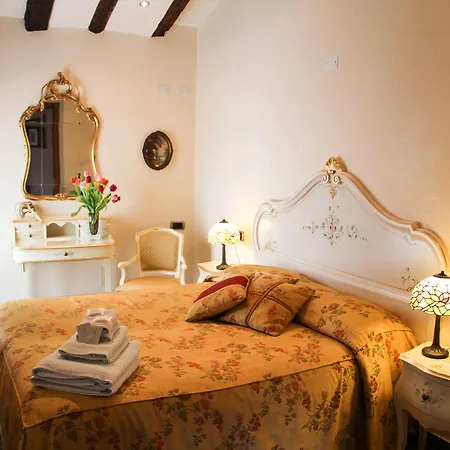 Angeles Bed & Breakfast 3*